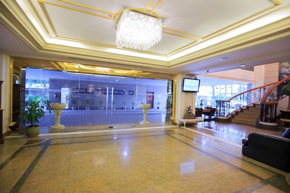 Forum Park Hotel Bangkok Exterior photo