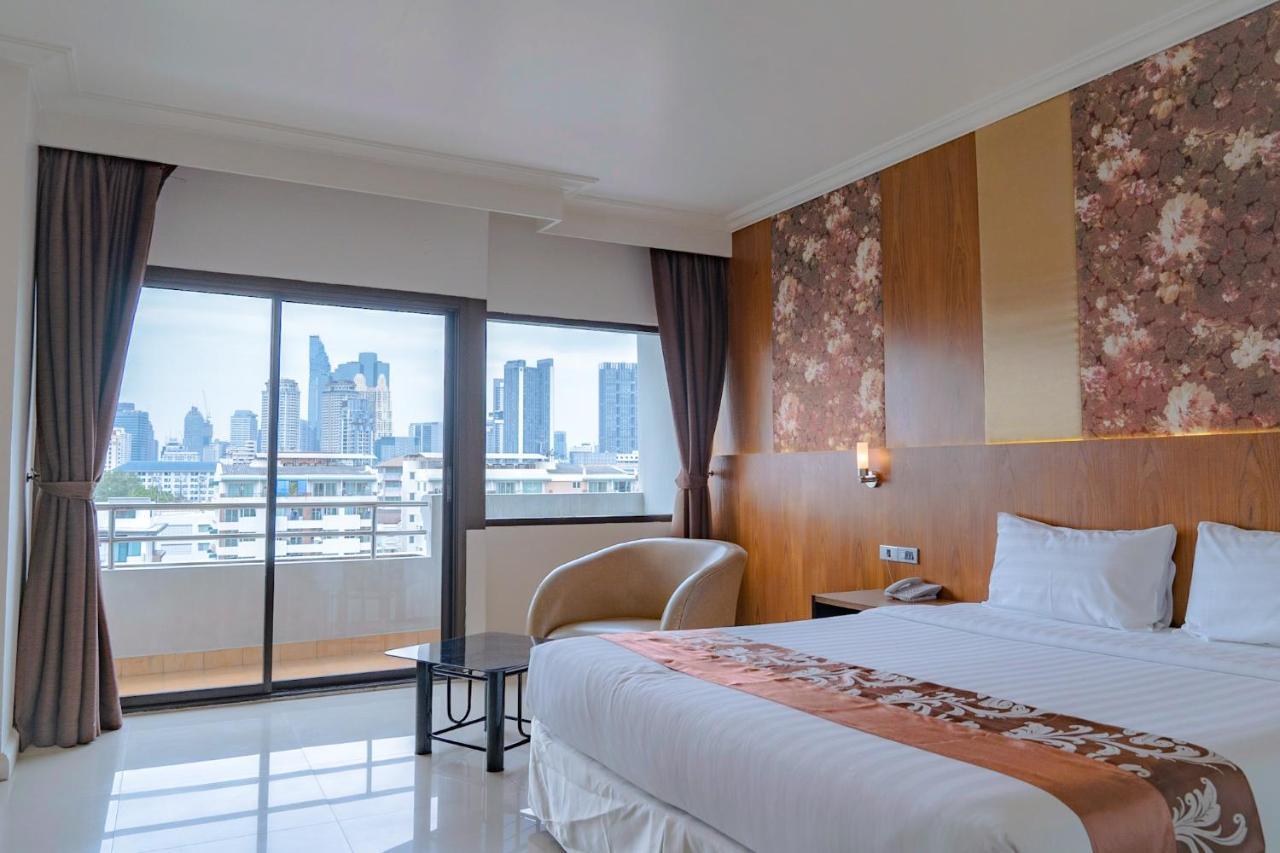 Forum Park Hotel Bangkok Exterior photo