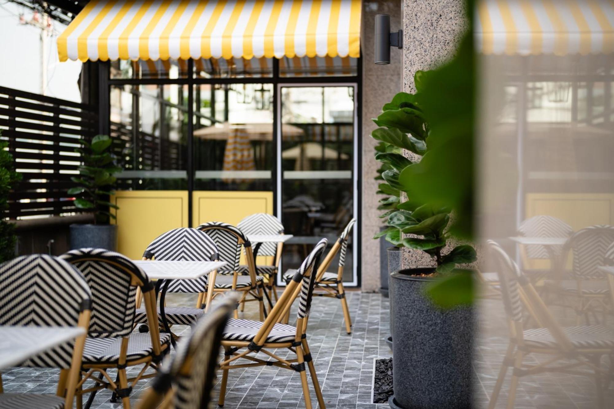 Forum Park Hotel Bangkok Exterior photo