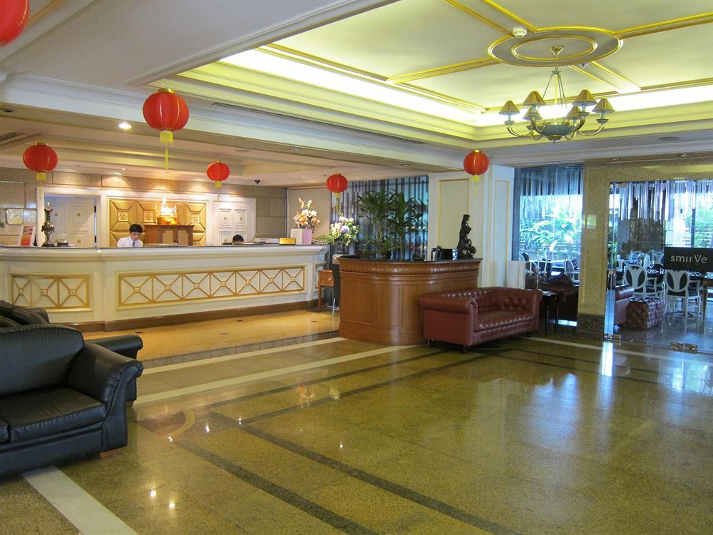 Forum Park Hotel Bangkok Exterior photo